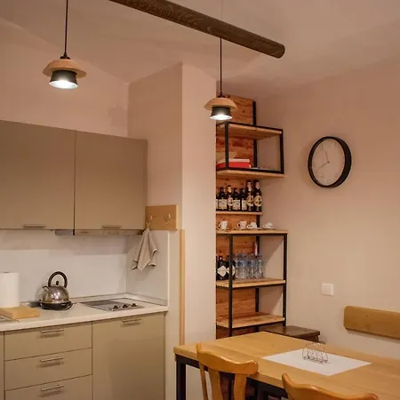 Vila Epidami 99 Гостевой дом Kashar